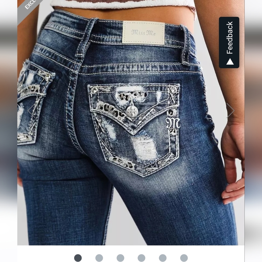 Miss Me NWT Mid Rise curvy fit straight jeans